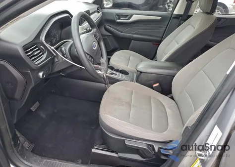 2021 Ford Escape S z USA, uszkodzony, nr VIN 1FMCU0F69MUB01917